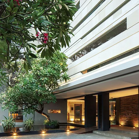 Miers Kuningan, ARTOTEL Curated-2